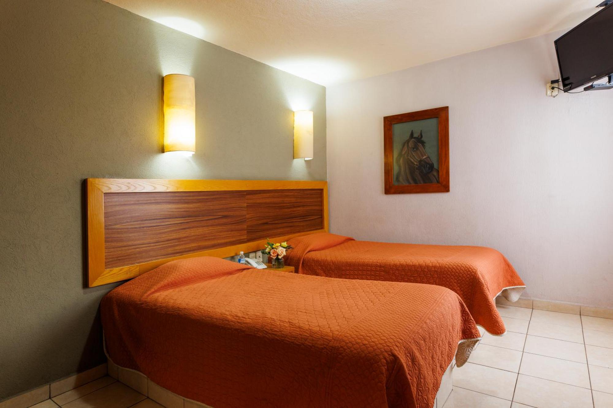 Hotel Qualitel Centro Historico 모렐리아 외부 사진