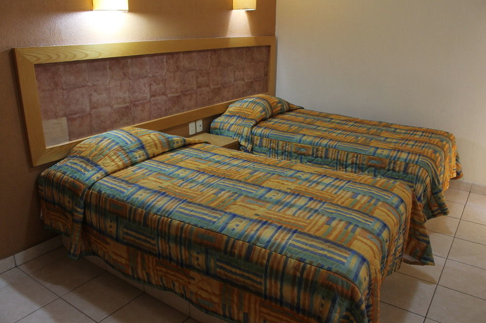 Hotel Qualitel Centro Historico 모렐리아 외부 사진